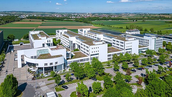 WÖHR + BAUER